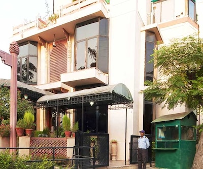 Siris 18 A Boutique Hotel